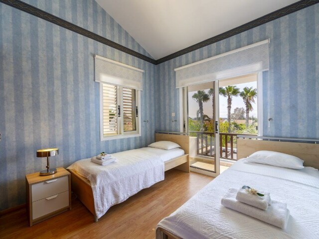 фото отеля Meneou Beachfront Villa 3 изображение №5