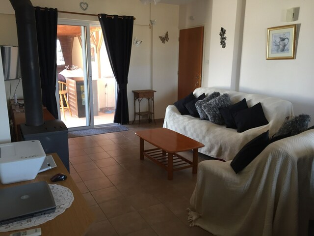 фото отеля Beautiful Spacious 2-bed Apartment In Xylofagou изображение №17