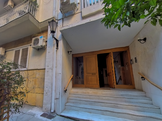 фото отеля Rastoni Athens Suites Near Acropolis At Tsatsou Street изображение №1