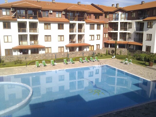 фото отеля Stunning Apartment With Pool In Ravda изображение №1