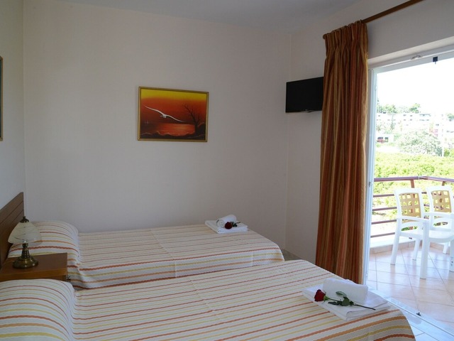 фото отеля Maria's Filoxenia Suites изображение №17