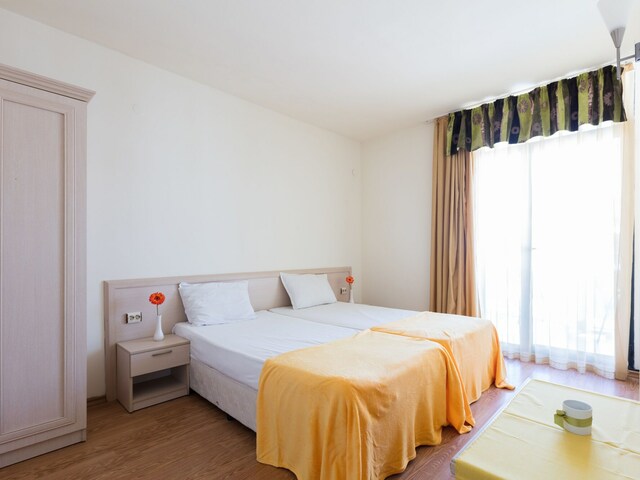 фото отеля Two Bedroom Apartment With Balcony изображение №13
