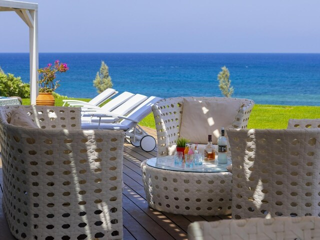 фото отеля Beachfront Dream Villa изображение №41