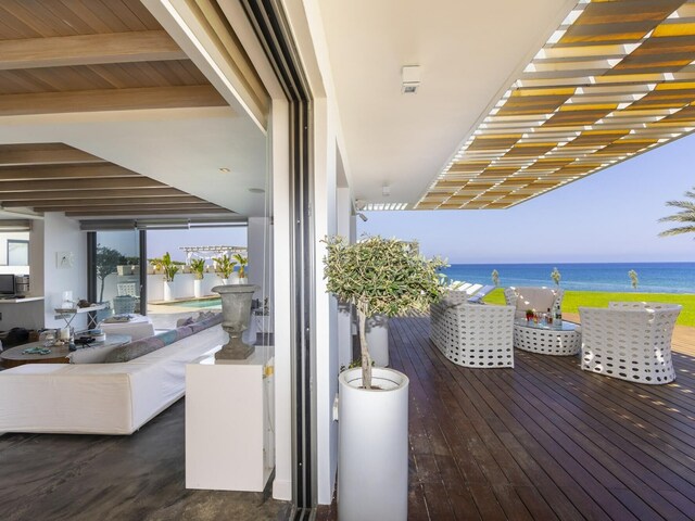 фотографии Beachfront Dream Villa изображение №24