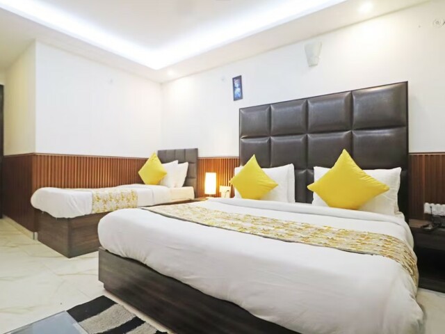 фото OYO 10274 Hotel Aamara изображение №2
