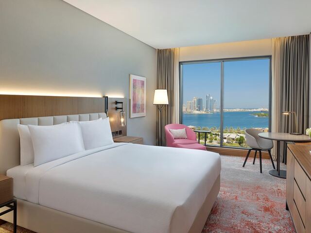 фотографии DoubleTree by Hilton Sharjah Waterfront Hotel & Residences изображение №32
