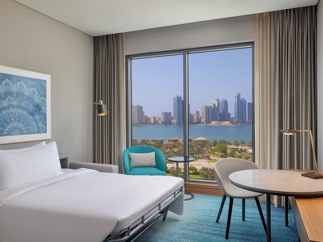 фотографии отеля DoubleTree by Hilton Sharjah Waterfront Hotel & Residences изображение №31