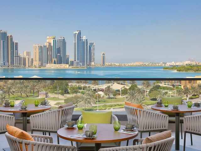 фотографии отеля DoubleTree by Hilton Sharjah Waterfront Hotel & Residences изображение №11