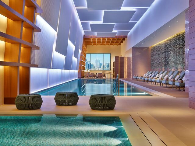 фото отеля DoubleTree by Hilton Sharjah Waterfront Hotel & Residences изображение №5