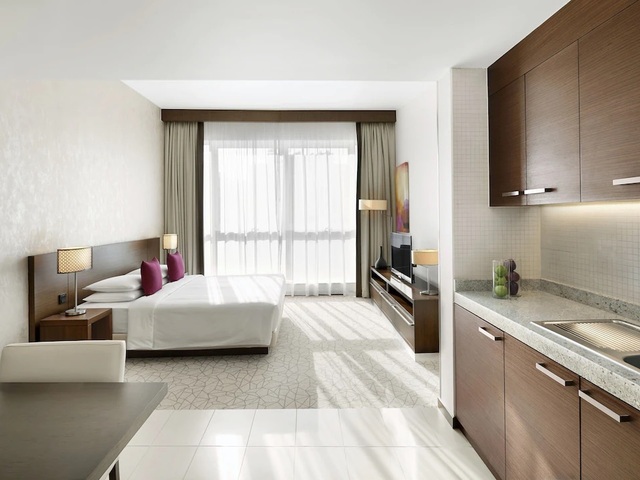 фото Hyatt Place Dubai Jumeirah Residences изображение №6