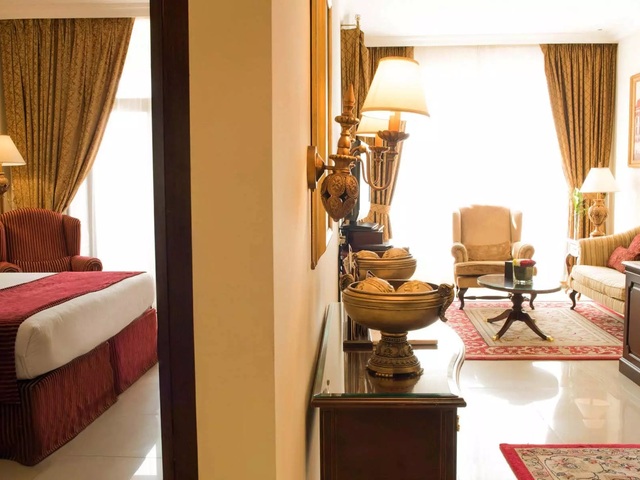 фото Mercure Dubai Barsha Heights Hotel Suites & Apartments (ех. Yassat Gloria Hotel Apartments) изображение №42