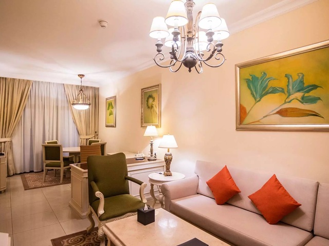 фото отеля Mercure Dubai Barsha Heights Hotel Suites & Apartments (ех. Yassat Gloria Hotel Apartments) изображение №25