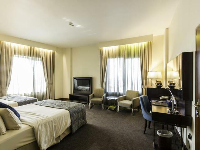 фото отеля Howard Johnson Bur Dubai (ex. Highland Hotel; Arif Castle) изображение №9