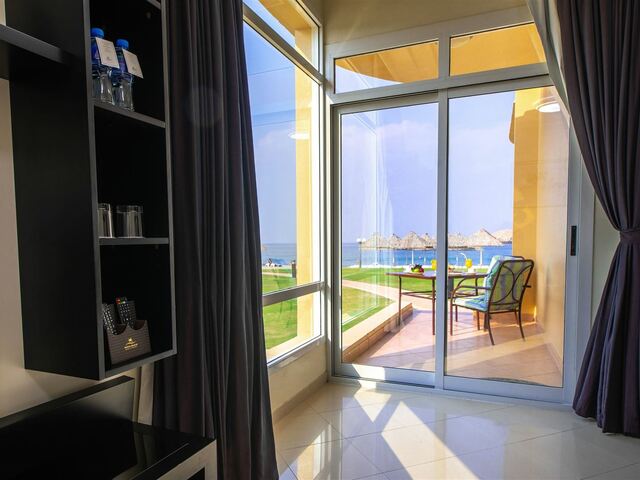 фото Royal Beach Hotel & Resort изображение №50