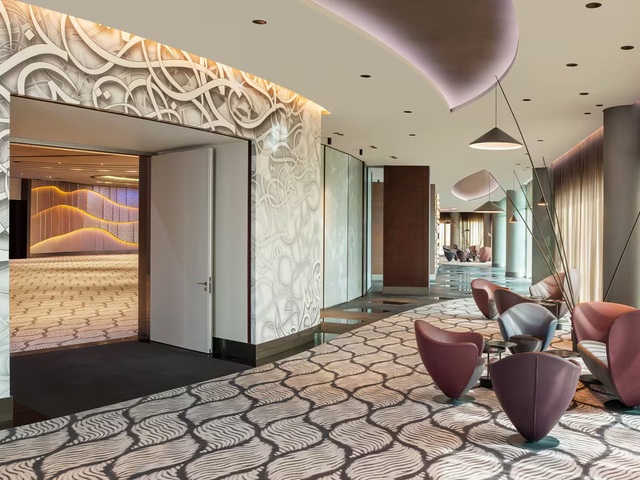фото отеля W Dubai – The Palm изображение №5
