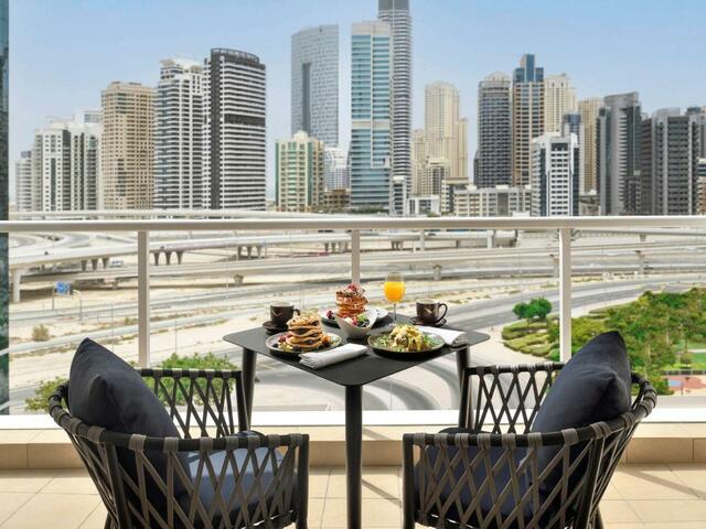 фото отеля Movenpick Jumeirah Lakes Towers изображение №25