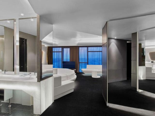 фото V Hotel Dubai, Curio Collection by Hilton (ex. W Dubai Al Habtoor City; Metropolitan Hotel) изображение №34