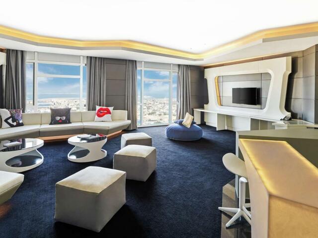 фото отеля V Hotel Dubai, Curio Collection by Hilton (ex. W Dubai Al Habtoor City; Metropolitan Hotel) изображение №29