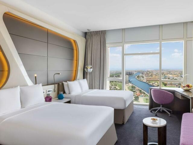 фотографии отеля V Hotel Dubai, Curio Collection by Hilton (ex. W Dubai Al Habtoor City; Metropolitan Hotel) изображение №7