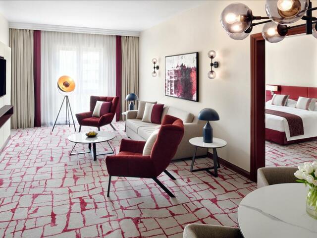 фото отеля Movenpick Hotel & Apartments Bur Dubai изображение №9