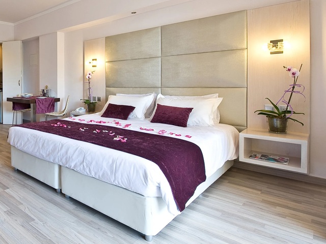 фотографии отеля Ramada Hotel & Suites By Wyndham Ayia Napa (ex. Freij Resort) изображение №3