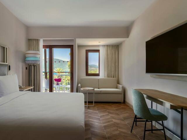 фото отеля DoubleTree by Hilton Bodrum Isil Club Resort (ex. Coralia Club Milta)  изображение №49