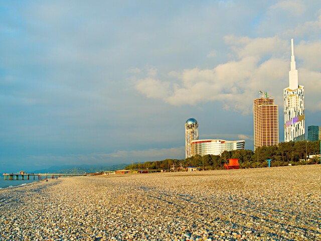 Пляж батуми фото Туры в отель Deluxe Seaside Batumi Apts, Грузия, Батуми - цены и отзывы 2024