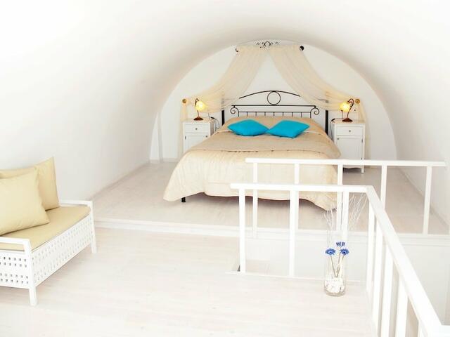 фото Reverie Santorini Hotel изображение №22