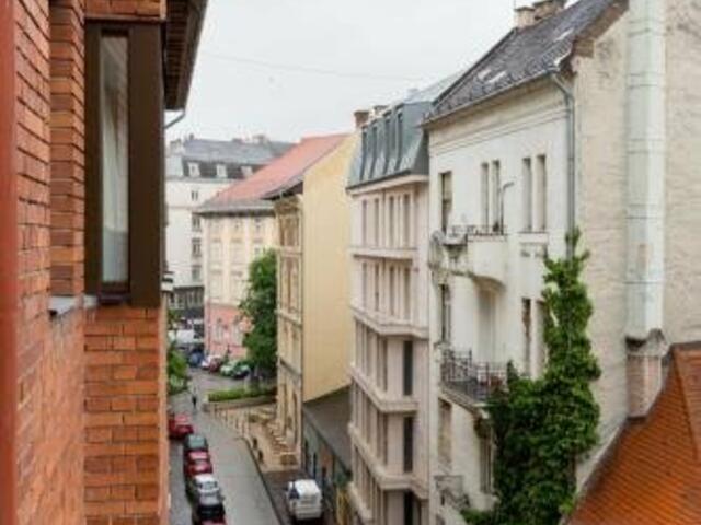 фото Living Budapest Apartment Semmelweis изображение №2