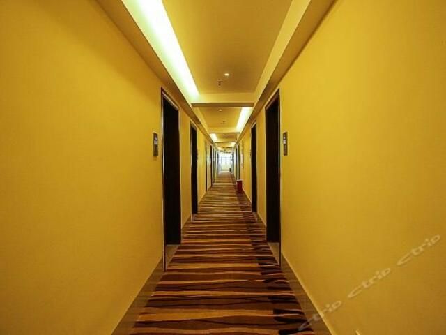 фото Yinzhou Hotel Haikou изображение №6