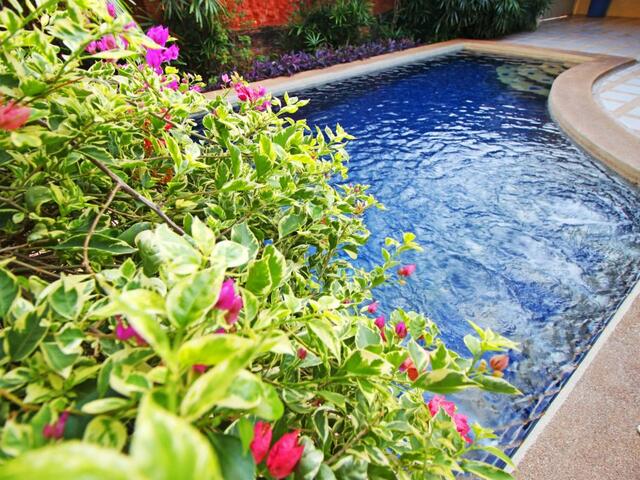 фотографии отеля Cosy Beach Pool Villas by Pattaya Sunny Rentals изображение №7