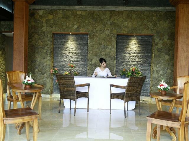 фотографии отеля Puri Karang Besakih изображение №7