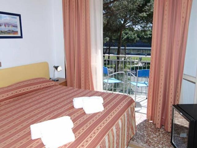 фото отеля Hotel Madonna Del Pino изображение №13