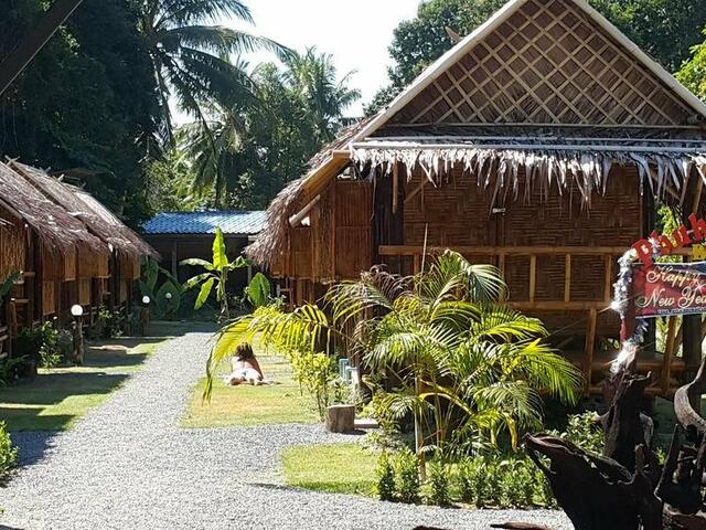 фото отеля Phuhaya Bamboo Bungalows изображение №5
