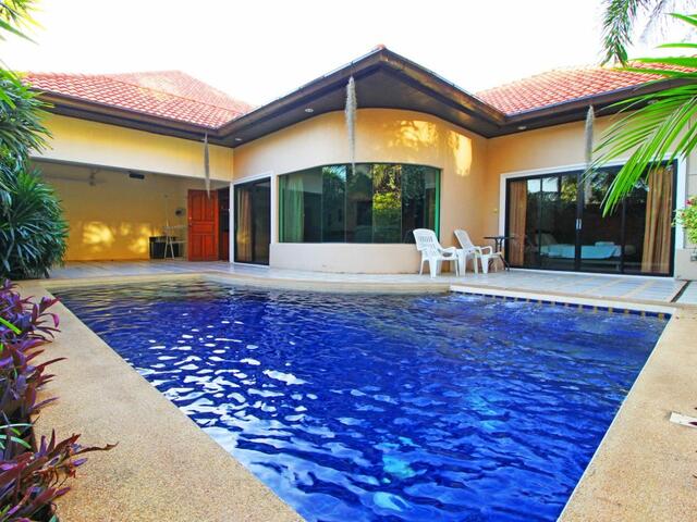 фото отеля Cosy Beach Pool Villas by Pattaya Sunny Rentals изображение №9