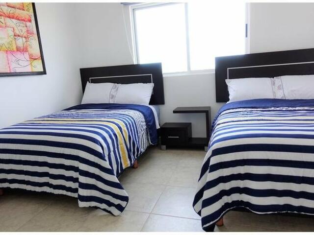 фото отеля Comfortable and furnished apartment for 6 Cancun изображение №9