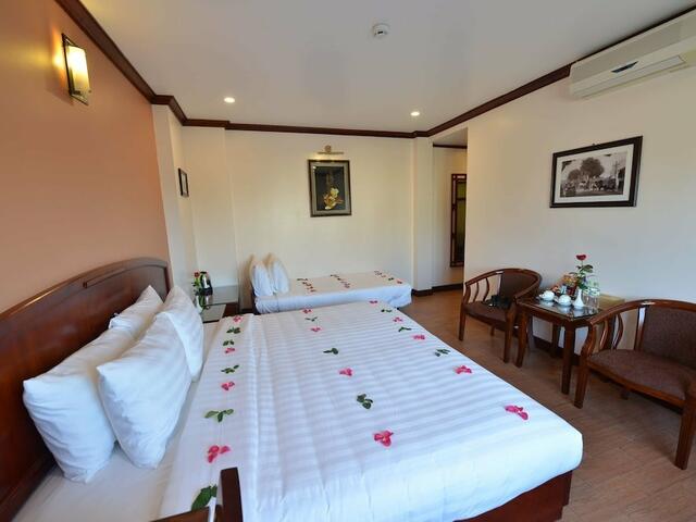 фото отеля Hoang Ngoc Hotel 2 изображение №1