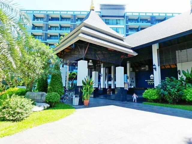 фото отеля Baan Bangsaray Condo изображение №1