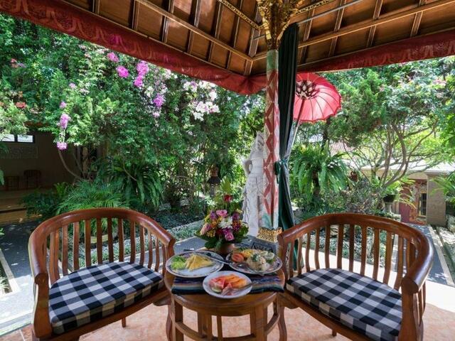 фотографии отеля Nuaja Balinese Guest House изображение №7