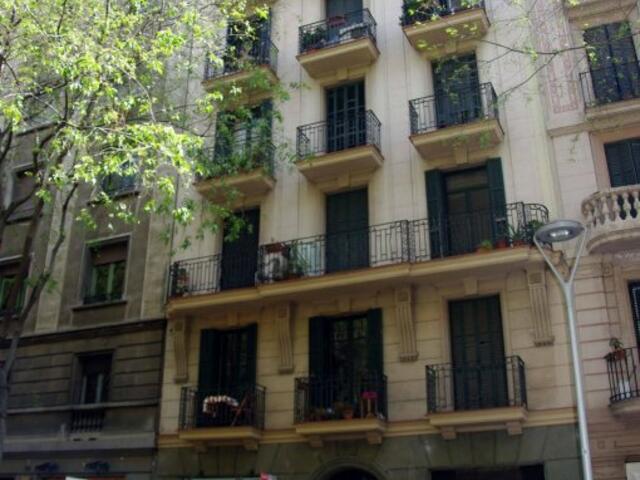 фото отеля O&A Apartmets Barcelona: Florida изображение №1