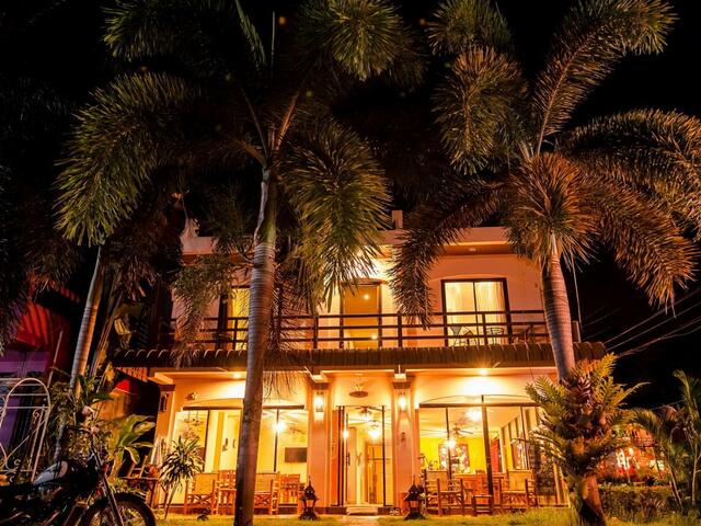 фото отеля Klong Muang Sunset Hotel изображение №1