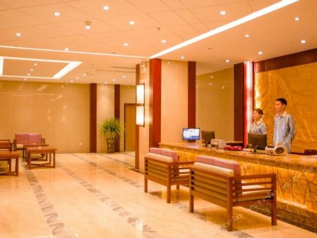 фото отеля Zhongyuan Hotel изображение №9