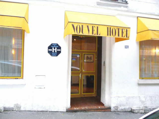 фото отеля Nouvel Hôtel Paris 18 изображение №1