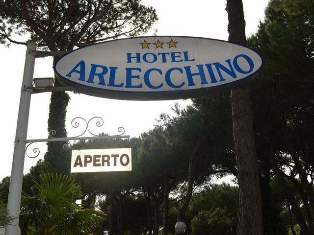 фотографии Hotel Arlecchino изображение №4