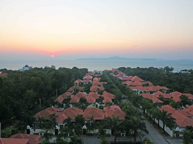 фото Sunset Boulevard by Pattaya Sunny Rentals изображение №2