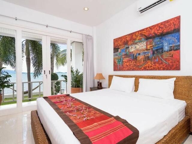 фото отеля 2 Bedroom Beach Front Villa Bangrak изображение №21