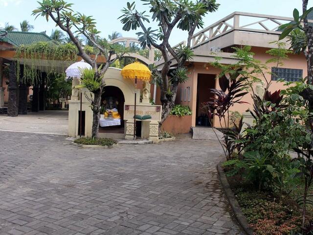 фото отеля Poinciana Resort Bali изображение №13