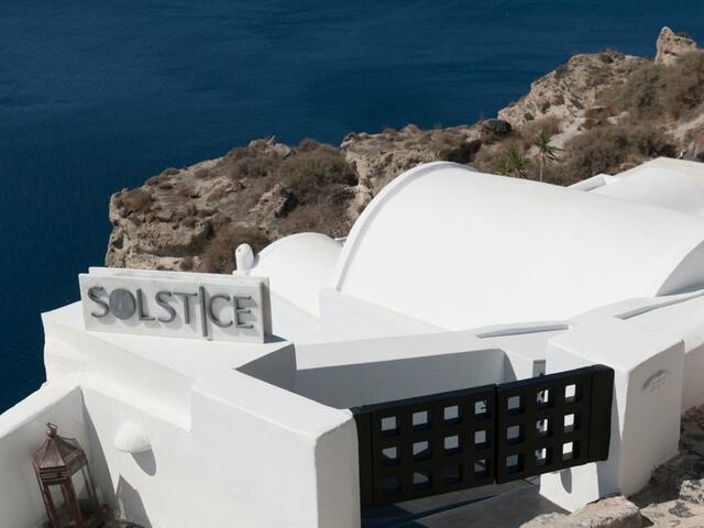 фотографии отеля Solstice Luxury Suites изображение №3