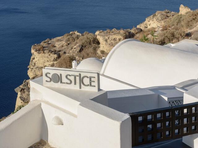 фото Solstice Luxury Suites изображение №10