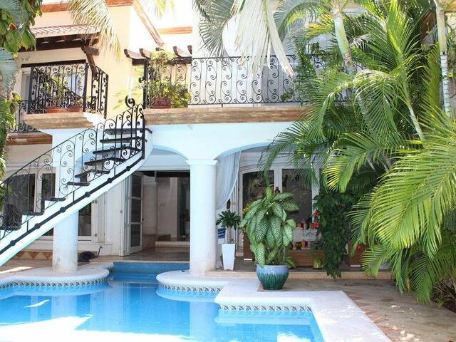 фото отеля La Villa du Golf à Cancun изображение №1